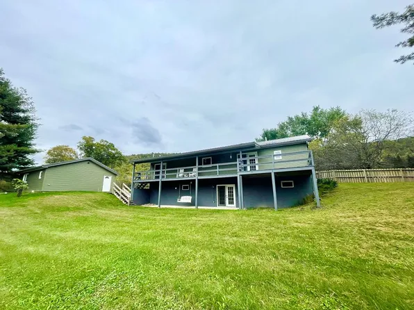 17 Penny Ln, Wellsboro, PA 16901