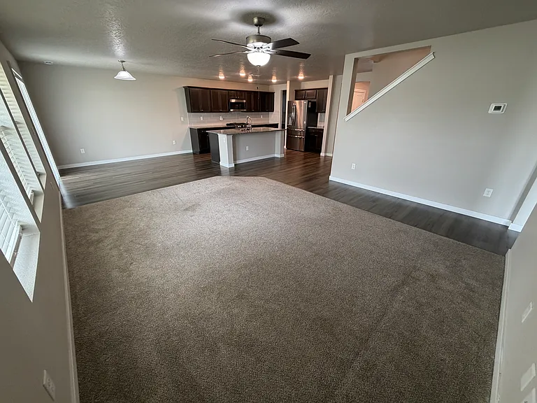 960 SW Raelynn St — Photo 20
