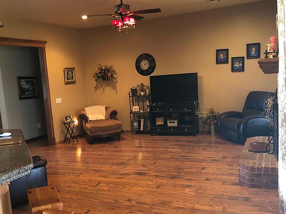 5th image of 4245 Terry Ln NE