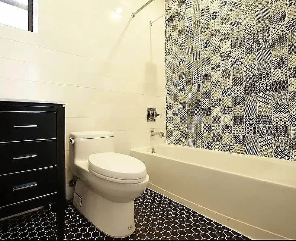162 Woodruff Avenue — Photo 3
