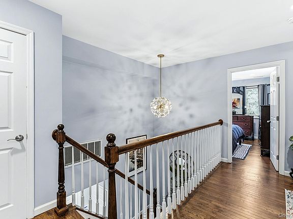 4th image of 102 Ridgeview Lane