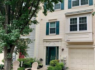 2504 Smoketree Ln, Crofton, MD 21114