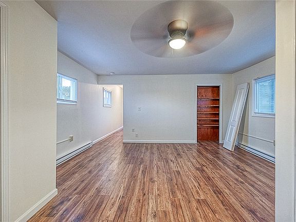 4th image of 427 Adams St APT 4