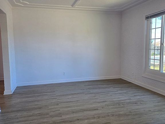 5th image of 109 Dean Way