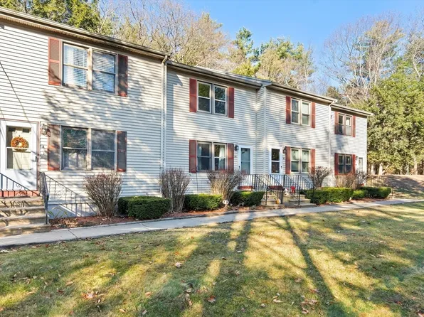 967 Patriots Rd #2, Templeton, MA 01468