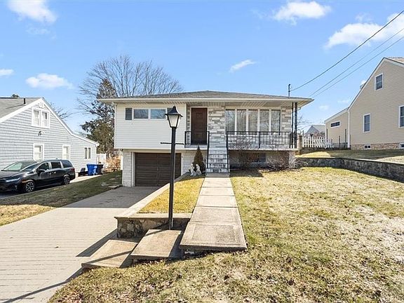 3rd image of 30 Dover Ave