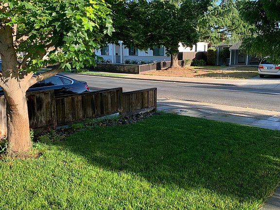 2nd image of 2090 Sunny Vista Dr