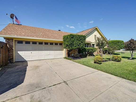 3rd image of 6920 Meadow Park Dr S