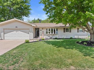 3333 W Lexington Ct, Peoria, IL