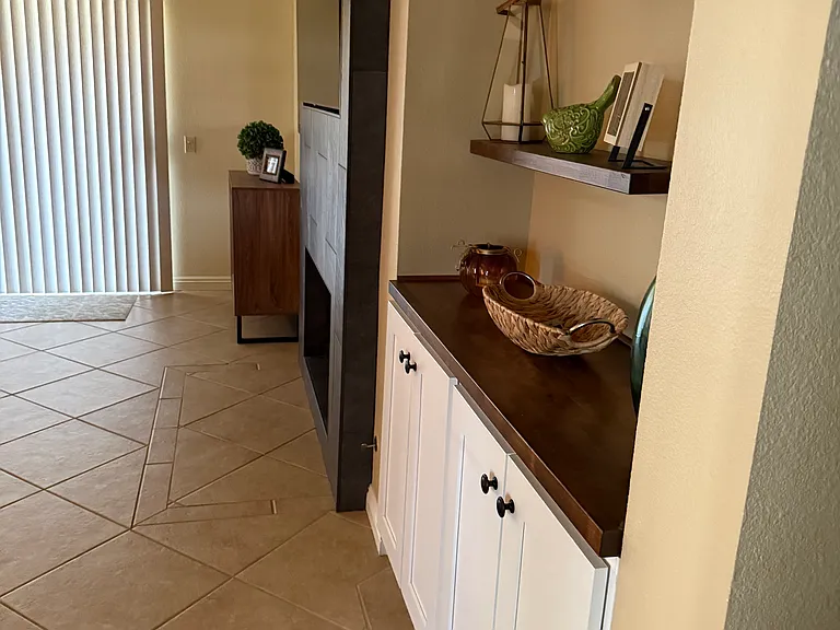 653 Vista Lago Cir N — Photo 3