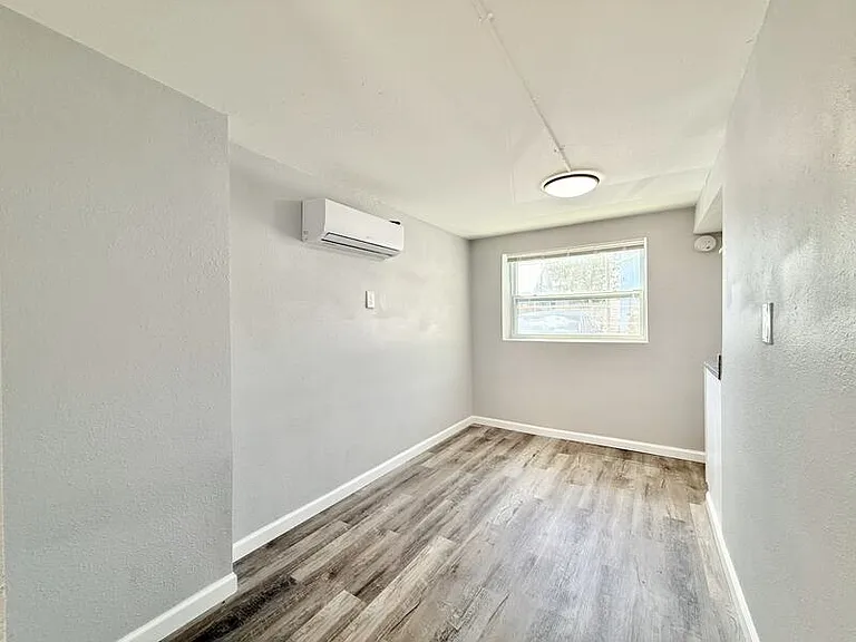 711 18th Ave S #3 — Photo 9