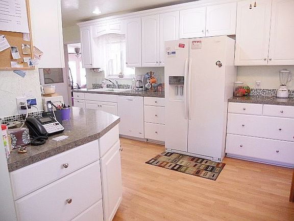 2nd image of 717 Corbett St