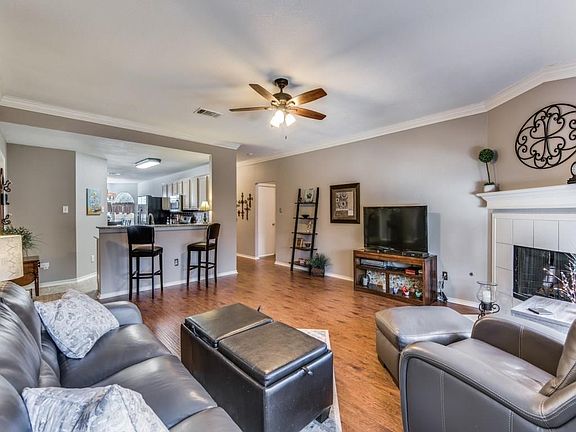 5th image of 1016 Barkridge Dr