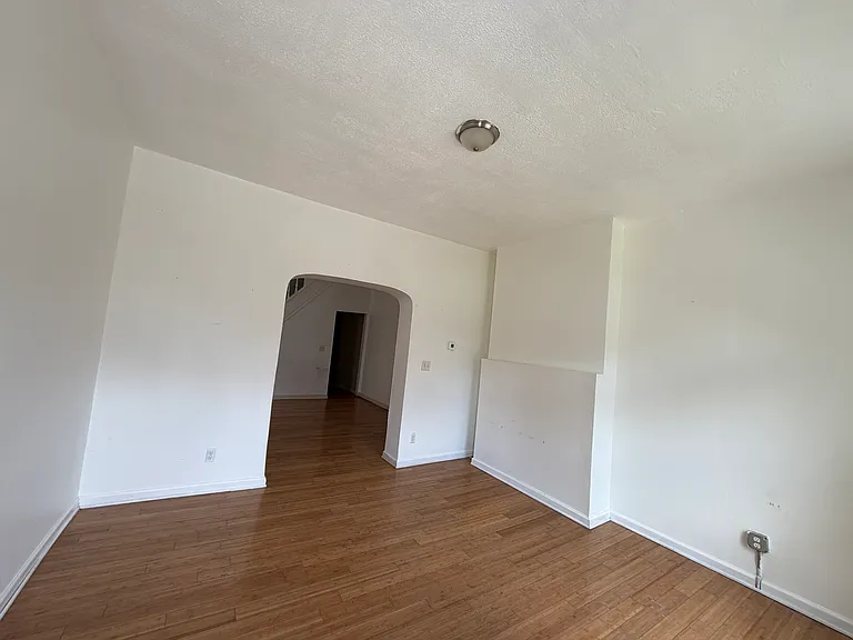813 Wilson Ave — Photo 13