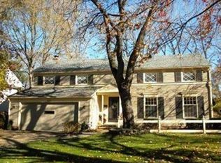 427 Walmar Rd, Bay Village, OH 44140