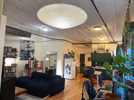 Rented by R New York | media 25