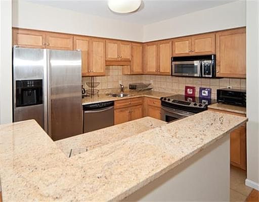4th image of 43 Whaler Ln