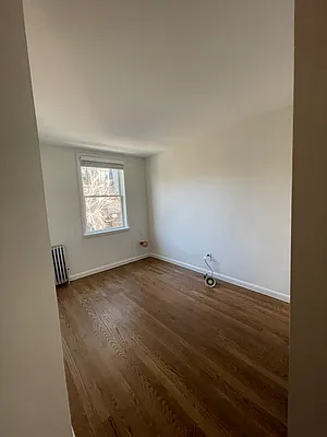 Rented by New York Realty Minimax Inc | media 20