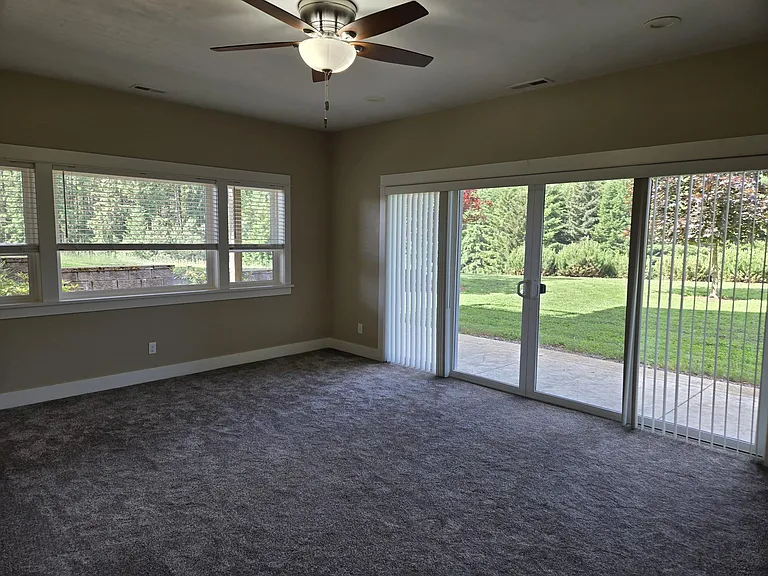 25154 Paradise Dr — Photo 11