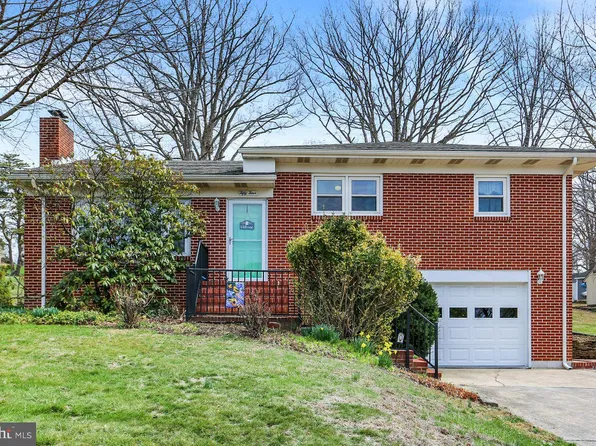 54 Grandview Rd, Hummelstown, PA 17036