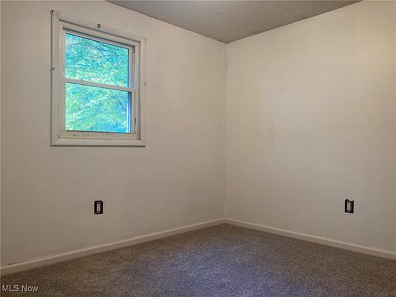 5th image of 259 Partridge St