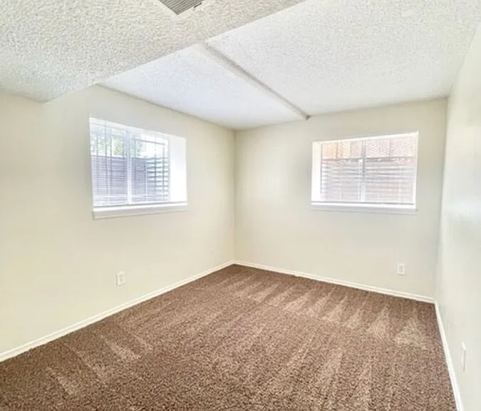 3115 N High St — Photo 18