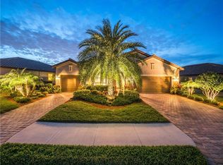 308 Whispering Palms Ln, Bradenton, FL 34212