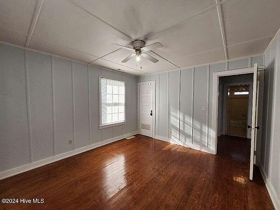 4th image of 1103 Live Oak Street