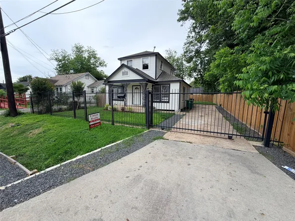 4103 Delhi St, Houston, TX 77022