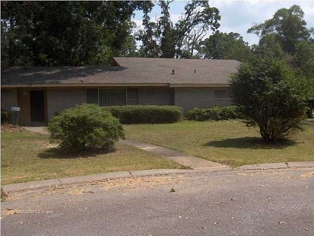 1st image of 117 Greenwood Dr