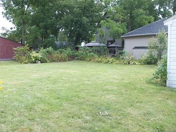3rd image of 48 Helen Ave