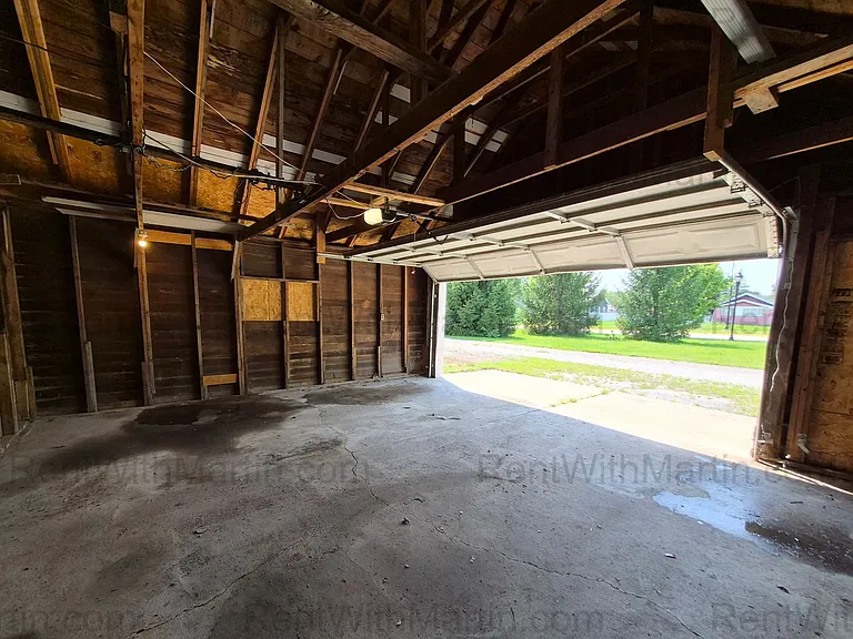 137 Hope Ave — Photo 23