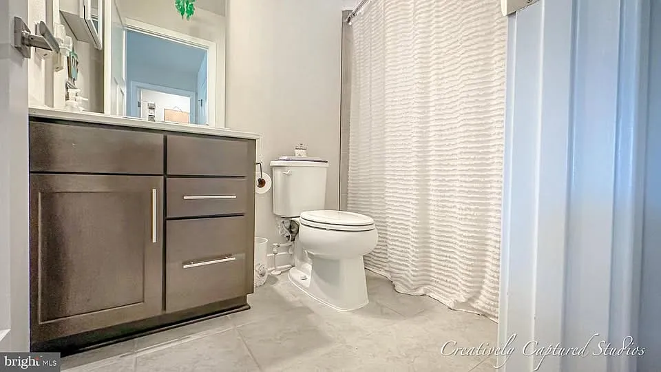 1 bed, $900 — Photo 2