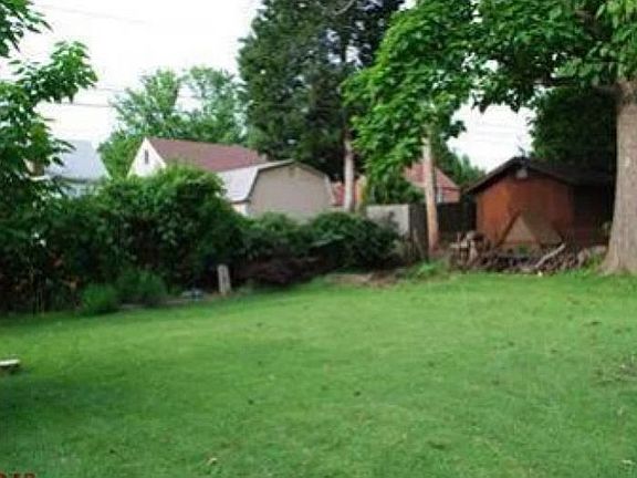 3rd image of 9003 Osage Ln