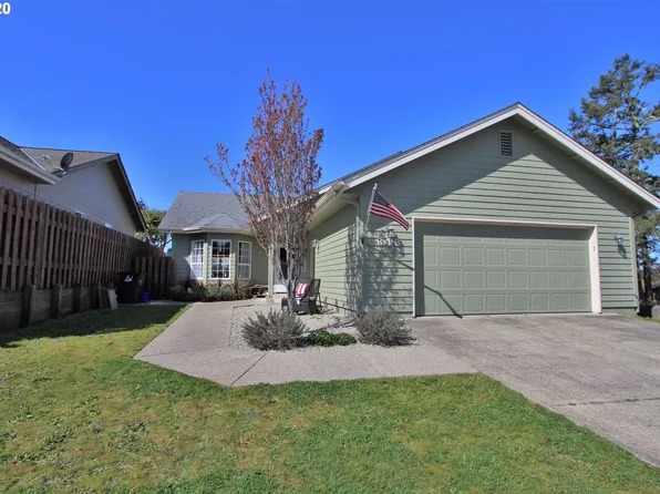 846 Sanford St, Coos Bay, OR 97420