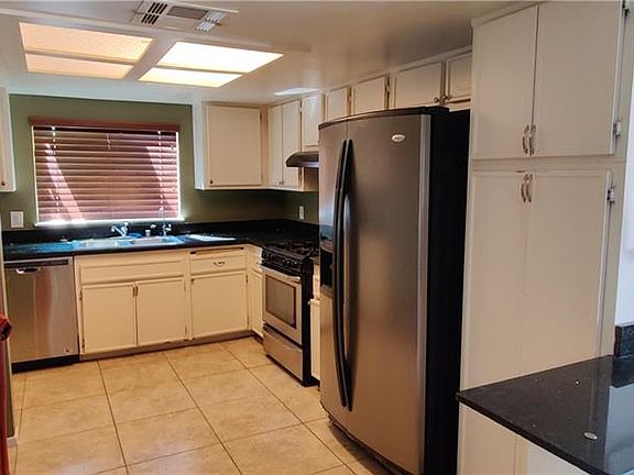 5th image of 419 Shamrock Dr