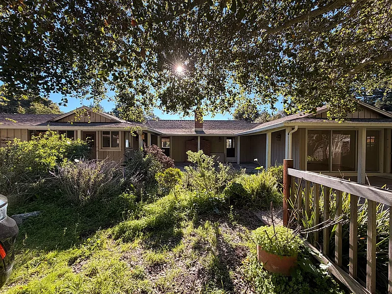 809 Browns Valley Rd — Photo 1