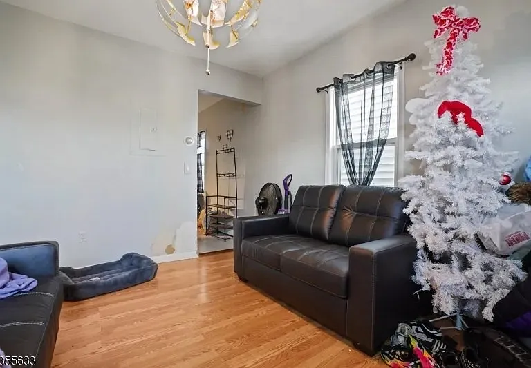 151 Clark Pl #B — Photo 6