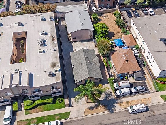 5th image of 14138 Gilmore St