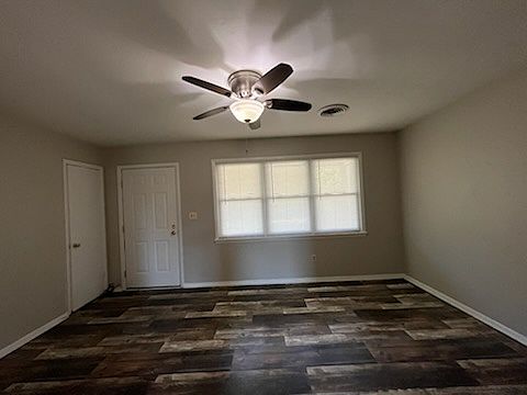2nd image of 118 Tisdale St