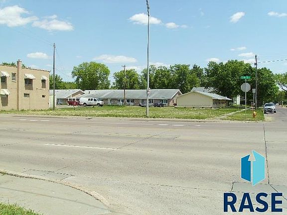 5th image of 814 S Cliff Ave