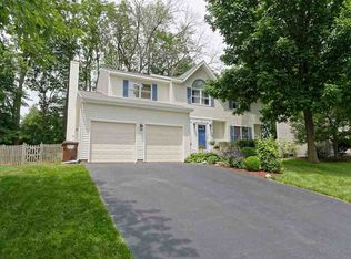 22 Mallard Rd, Glenmont, NY 12077