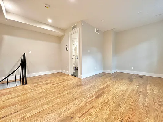 Rented by Doorway NYC, LLC | media 14