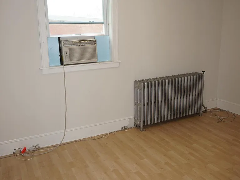 535 Sandy St — Photo 15