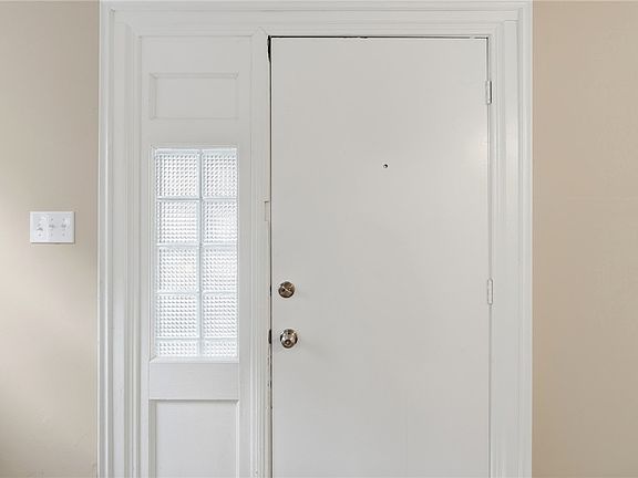 5th image of 123 Livingston Ave