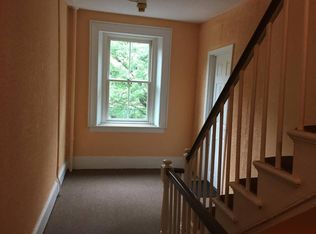 21 Hurd St APT 2, Lowell, MA 01852