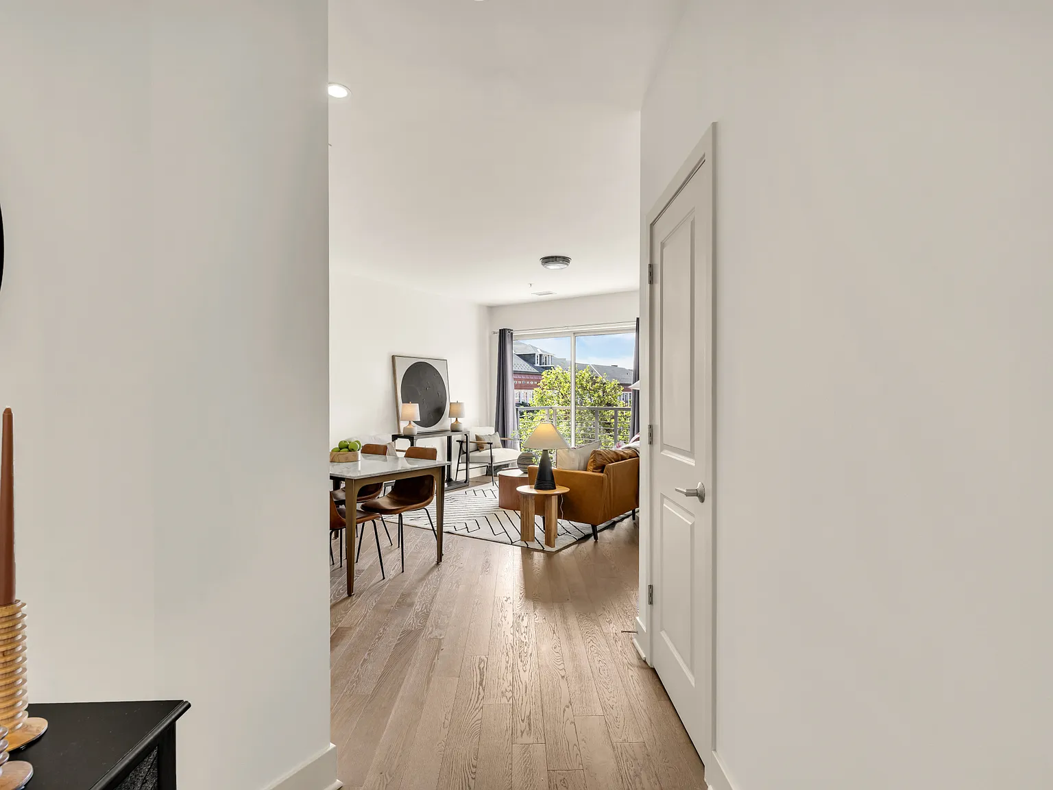 1 bed, 643 sqft, $2,550 — Photo 2