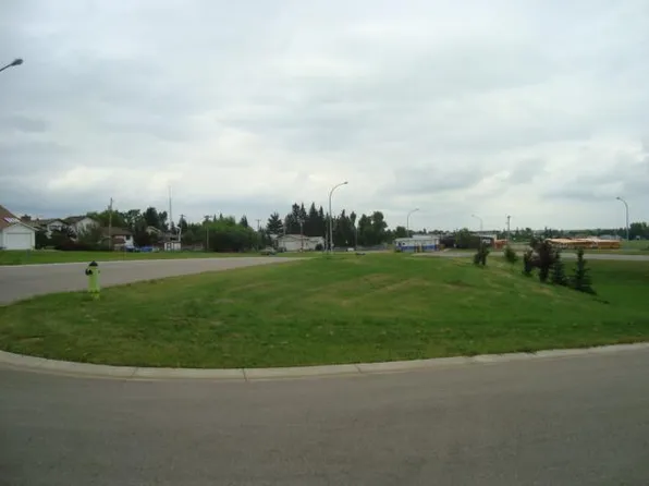 3 Evron Pl, Trochu, AB T0M 2C0