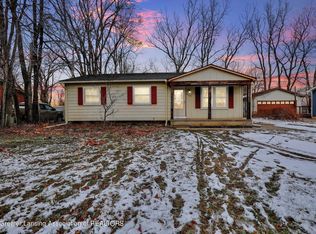 324 Oak Park Dr, Perry, MI 48872