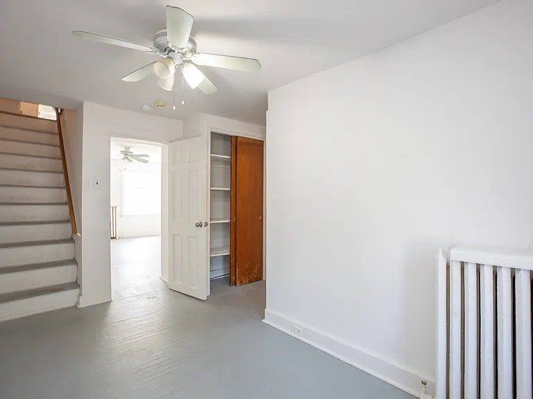 470 Conarroe St — Photo 18